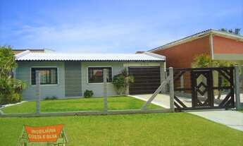 Imagem: Excelente casa com piscina, localizada no