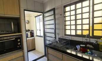 Imagem 5: Casa para Venda em Londrina, JARDIM ALVORADA, 3 dormitórios, 1 suíte, 3 banheiros, 2 vagas