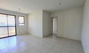 Imagem 5: Apartamento no Centro, 3 quartos, suíte, sacada com churrasqueira, 2 garagens, alto, vista