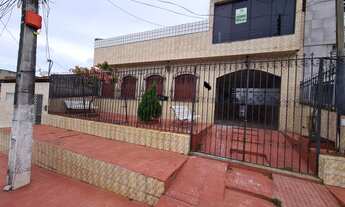 Imagem: Casa Sobrado para venda possui 450 metros