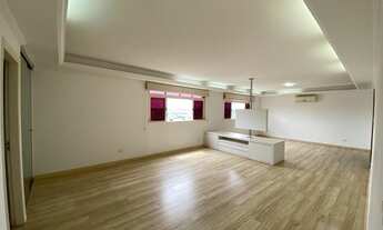 Imagem 7: Apartamento no centro da cidade, desocupado, andar alto