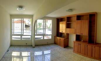 Imagem: Amplo apartamento recém reformado