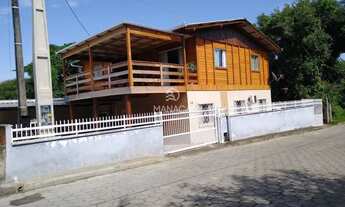 Imagem 2: Sobrado com 5 quartos sendo 3 Suítes e com piscina para venda em Barra Velha - SC