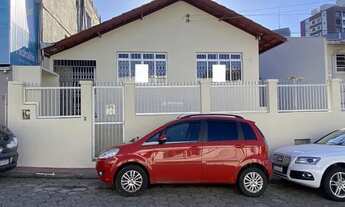 Imagem: CAASA PARA LOCAÇÃO NA TRINDADE