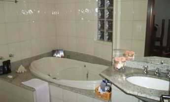 Imagem 7: Casa bairro União em ótima localização com 4 quartos, sendo 2 suítes e 4 vagas