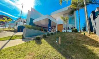 Imagem 4: Casa de condomínio para venda tem 176 metros quadrados com 3 quartos