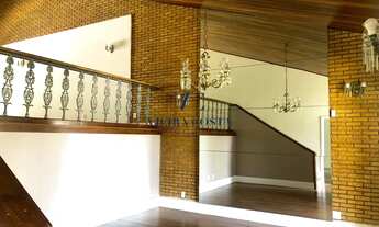 Imagem 6: Casa para aluguel tem 500 metros quadrados com 5 quartos