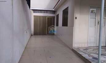 Imagem 2: Casa comercial com potencial para clínica ou consultório, na Rua Teixeira de Gouveia, Maca