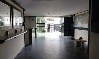 Imagem 5: Vendo Apartamento em Armação. Quarto, sala, banheiro e cozinha americana