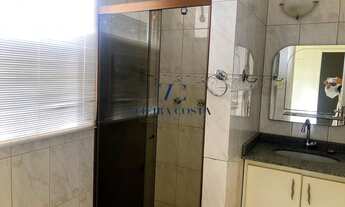 Imagem 5: Casa para venda tem 550 metros quadrados com 5 quartos