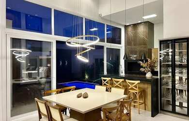 Imagem 3: Casa de condomínio térrea para venda possui 180 metros quadrados com 4 quartos