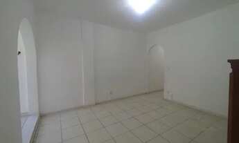 Imagem 3: Apartamento de 2 quartos com 90metrôs em rua transversal de Copacabana