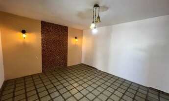 Imagem 2: Casa em Itapuã Casa com 3 dormitórios