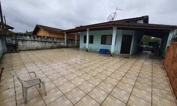 Imagem 4: Casa para venda possui 250 metros quadrados com 3 quartos em Jussara - Mongaguá - SP