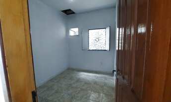 Imagem: ALUGO CASA COM 3 QTOS. SENDO UMA SUITE INDEPENDENTE