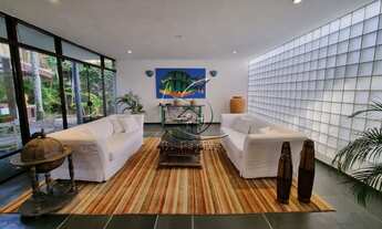 Imagem: Sobrado com 4 quartos e piscina próximo