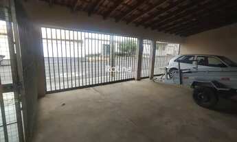 Imagem 2: Casa para alugar, 3 quartos, 1 suíte, 1 vaga, Presidente Roosevelt - Uberlândia/MG - R$ 1