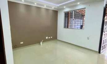 Imagem 4: Sobrado para Venda em Curitiba, Xaxim, 3 dormitórios, 1 banheiro, 2 vagas