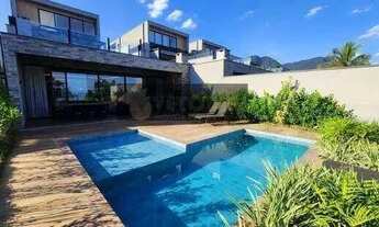 Imagem: Sobrado em São Sebastião, Maresias, com