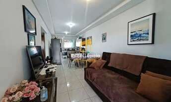 Imagem 2: Casa com rua asfaltada no litoral