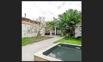 Imagem 4: Sobrado para venda possui 354 metros quadrados com 3 quartos em Cristal - Porto Alegre - R