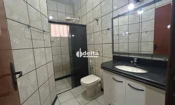 Imagem 8: Casa residencial com 3 quartos sendo 1 suíte, disponível para locação no bairro Jardim Pat