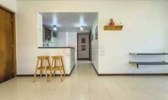 Imagem 3: Apartamento Beira-Mar com 2 Quartos na Pajuçara - Edifício Casabela