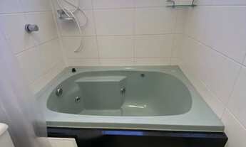 Imagem 3: Apto semi mobiliado, dois quartos, em Barreiro/ SJ, suite com hidromassagem, vista p/ mar