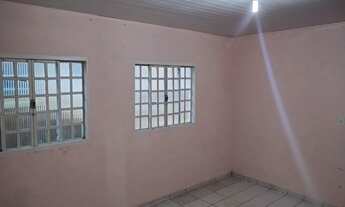 Imagem 4: Casa de fundo Casa com 1 dormitório