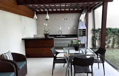 Imagem 3: Nathalia corretora aluga casa mobiliada 3/4 sendo 1 suíte com closet, bairro Sim