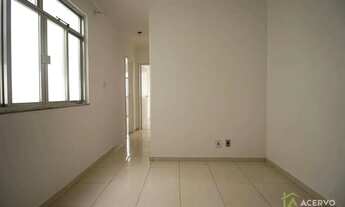 Imagem 3: Apartamento com 2 dormitórios para alugar, 68 m² por R$ 700,00/mês - São Mateus - Juiz de