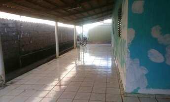 Imagem: Alugo uma casa valor 700 reaisno alto da