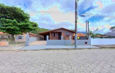 Imagem 2: Casa térrea para venda com 140 metros quadrados com 3 quartos em Praia de Fora - Palhoça