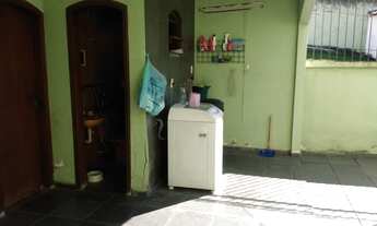 Imagem 5: Casa Centro de Campo Grande à venda possui 180 metros, piscina, 4 quartos