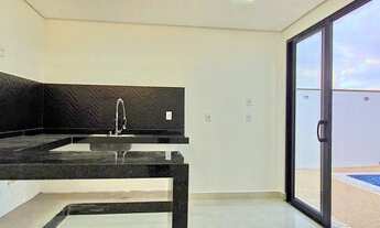 Imagem 4: Casa de condomínio térrea com piscina para venda possui 152 metros quadrados com 3 quartos