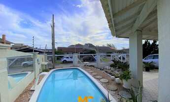 Imagem 2: Sobrado próximo ao mar com 04 dormitórios e piscina