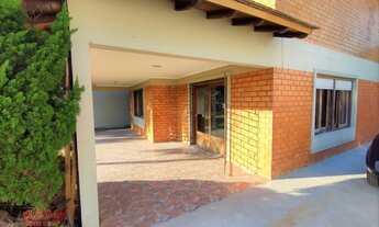 Imagem 2: Sobrado espaçoso, 5 dormitórios no centro de Imbé