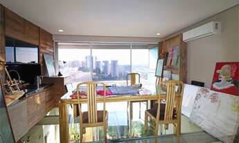 Imagem 2: Lindo Duplex para aluguel e venda possui 210 metros quadrados com 4 quartos