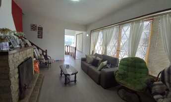 Imagem 3: Casa no Centro de Teresópolis, 4 quartos (sendo 2 suítes), churrasqueira, piscina, 3 vagas