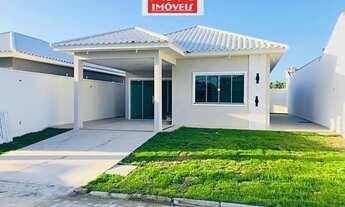 Imagem 2: Casa com 2 Quartos (1 Suíte), em Condomínio com Piscina, em Cajueiros, Maricá - RJ