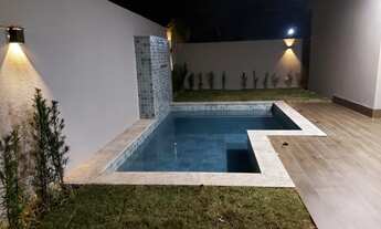 Imagem 2: Casa de condomínio térrea para venda possui 220 metros quadrados com 3 quartos