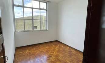 Imagem 4: Lindo Apartamento de 2/4 com dependências completa na rua principal de Macaúbas/Barbalho