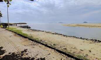 Imagem 5: Numa das melhores regiões em Ubatuba e vista permanente para o mar, esse sobrado irá te su