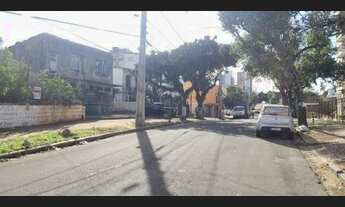 Imagem 3: Terreno em Avenida Movimentada