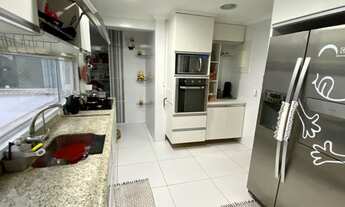 Imagem 7: Apartamento para venda com 300 metros quadrados, sol da manhã com 4 quartos, sendo 1 suíte