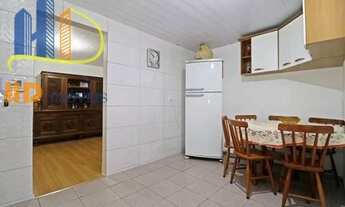 Imagem 7: Casa com terreno à venda no Novo Mundo - Curitiba/PR com 4 quartos e 4 vagas