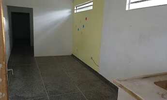 Imagem 3: Casa pra alugar 3 cômodos, se interessar me chama no ZAP 119 32957300