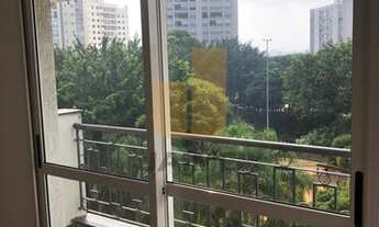 Imagem 3: Apartamento com varanda e 2 dormitórios, prédio com duas vagas e lazer