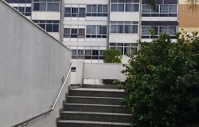 Imagem 2: Apartamento para aluguel e venda com 251 metros quadrados com 4 quartos em Barra - Salvado