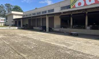 Imagem 4: Depósito 3500m² na Av. Assis Brasil, com estacionamento fechado